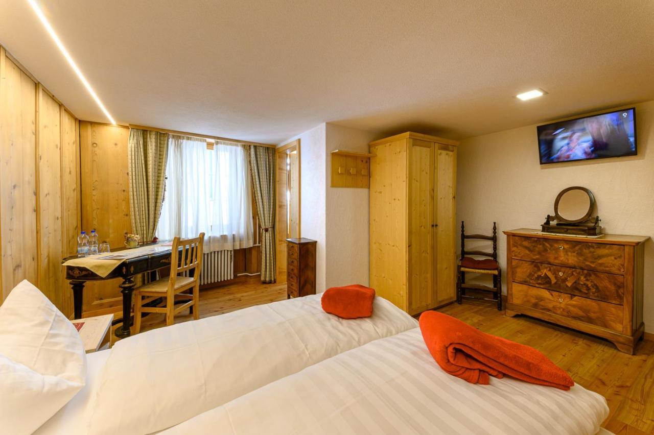 Hotel Centrale, Typically Swiss Poschiavo Luaran gambar