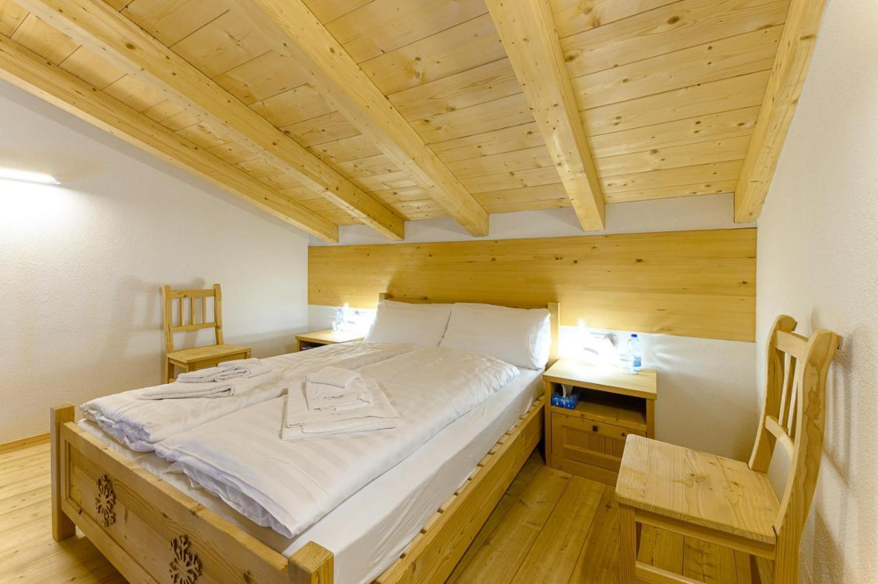 Hotel Centrale, Typically Swiss Poschiavo Luaran gambar