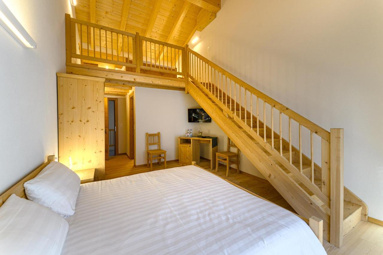 Hotel Centrale, Typically Swiss Poschiavo Luaran gambar