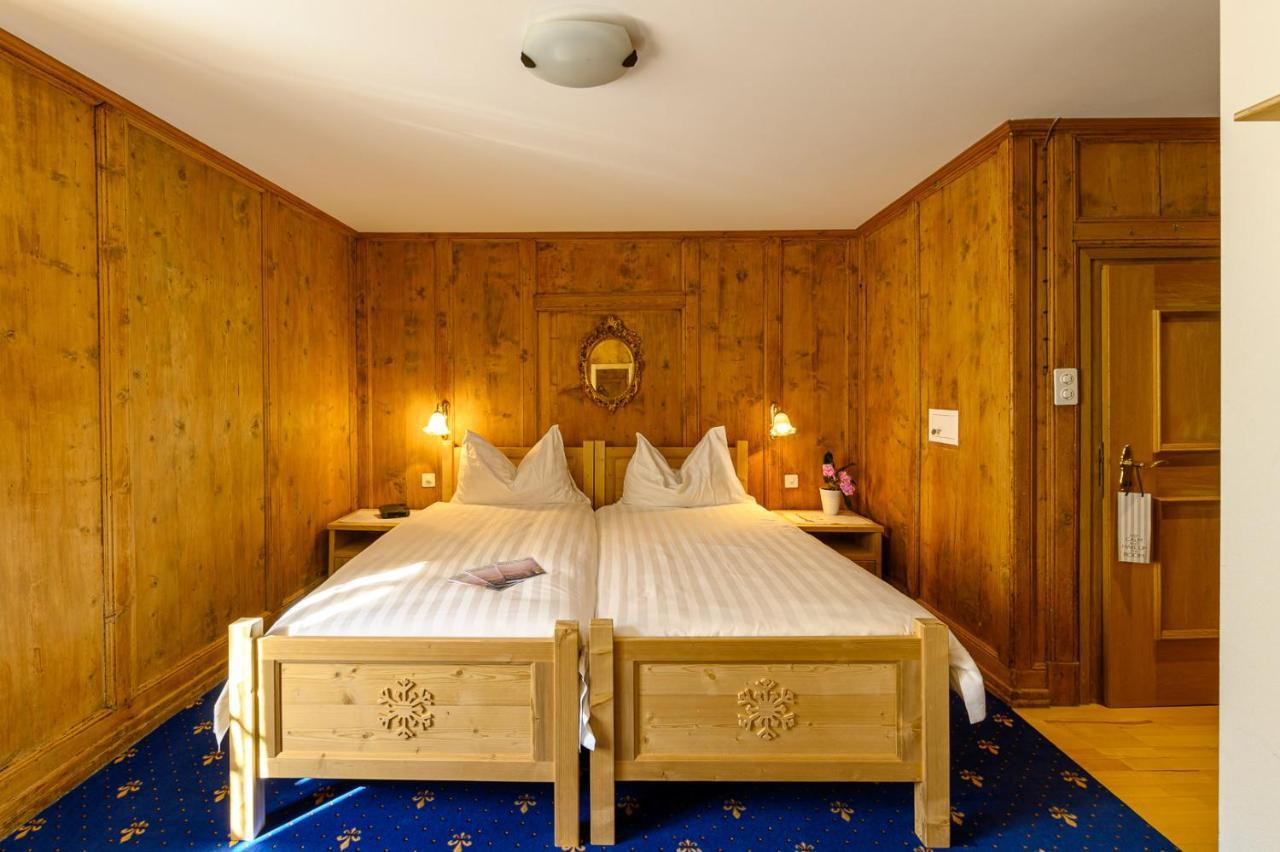 Hotel Centrale, Typically Swiss Poschiavo Luaran gambar
