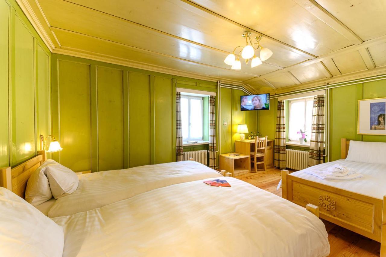 Hotel Centrale, Typically Swiss Poschiavo Luaran gambar