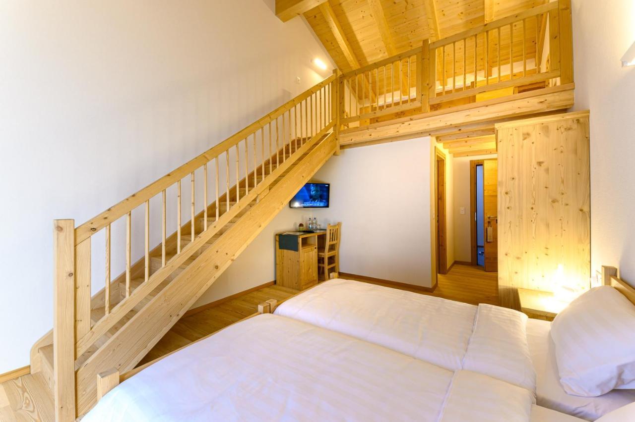 Hotel Centrale, Typically Swiss Poschiavo Luaran gambar